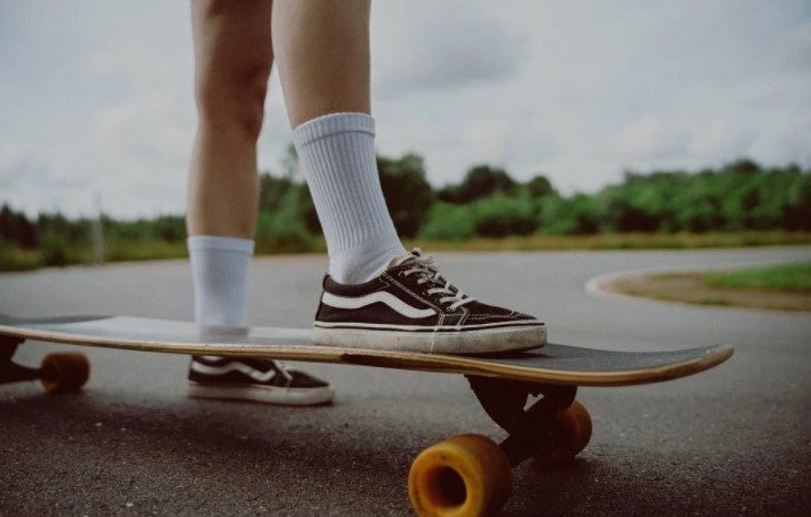 Learn how different longboarding stances