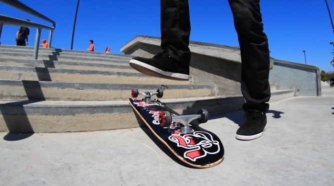 Step By Step Guide To Riding Darkstar Skateboard For Beginners
